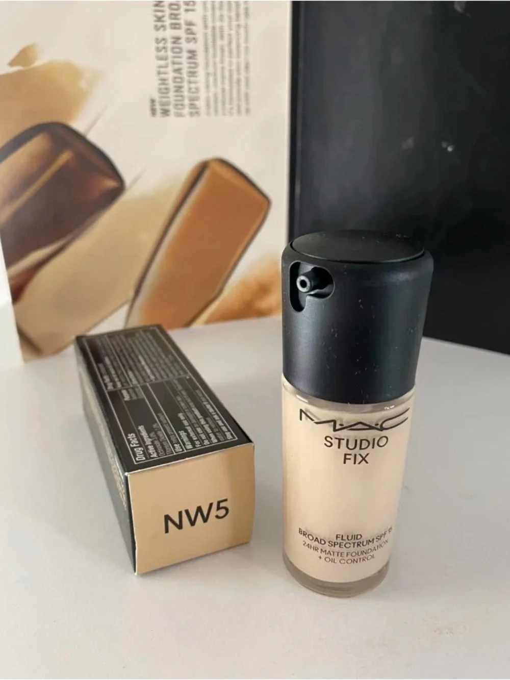 NW5～ MAC Studio Fix Fluid Broad Spectrum 24HR Matte Foundation, SPF 15, 1OZ
